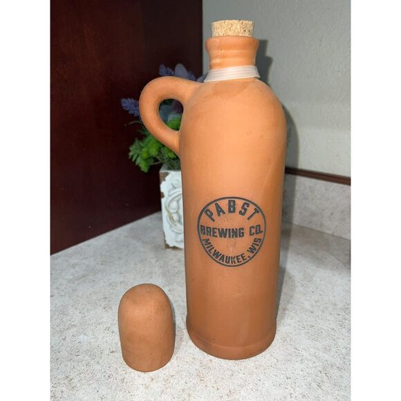 Limited edition Pabst Brewing Co. x The Hateful Eight Ceramic Decanter Growler — - Picture 4 of 6